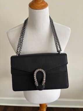 Gucci Crystal Dionysus Black Leather Medium Shoulder Bag